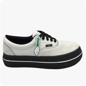 COPY - VANS Super ComfyCush Mens Sz 8 / Womens 9.5/ black/White Faux Fur,